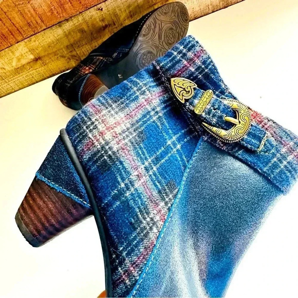 NWOT L’Artiste by Spring Step Captivate Ankle Blue Booties - Picture 7 of 9